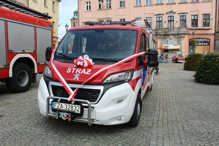 Ilustracja do informacji: Nowy lekki samochód ratowniczo-gaśniczy w jednostce Ochotniczej Straży Pożarnej Żary-Kunice