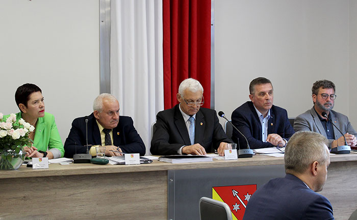 Ilustracja do informacji: VI sesja Rady Powiatu Żarskiego
