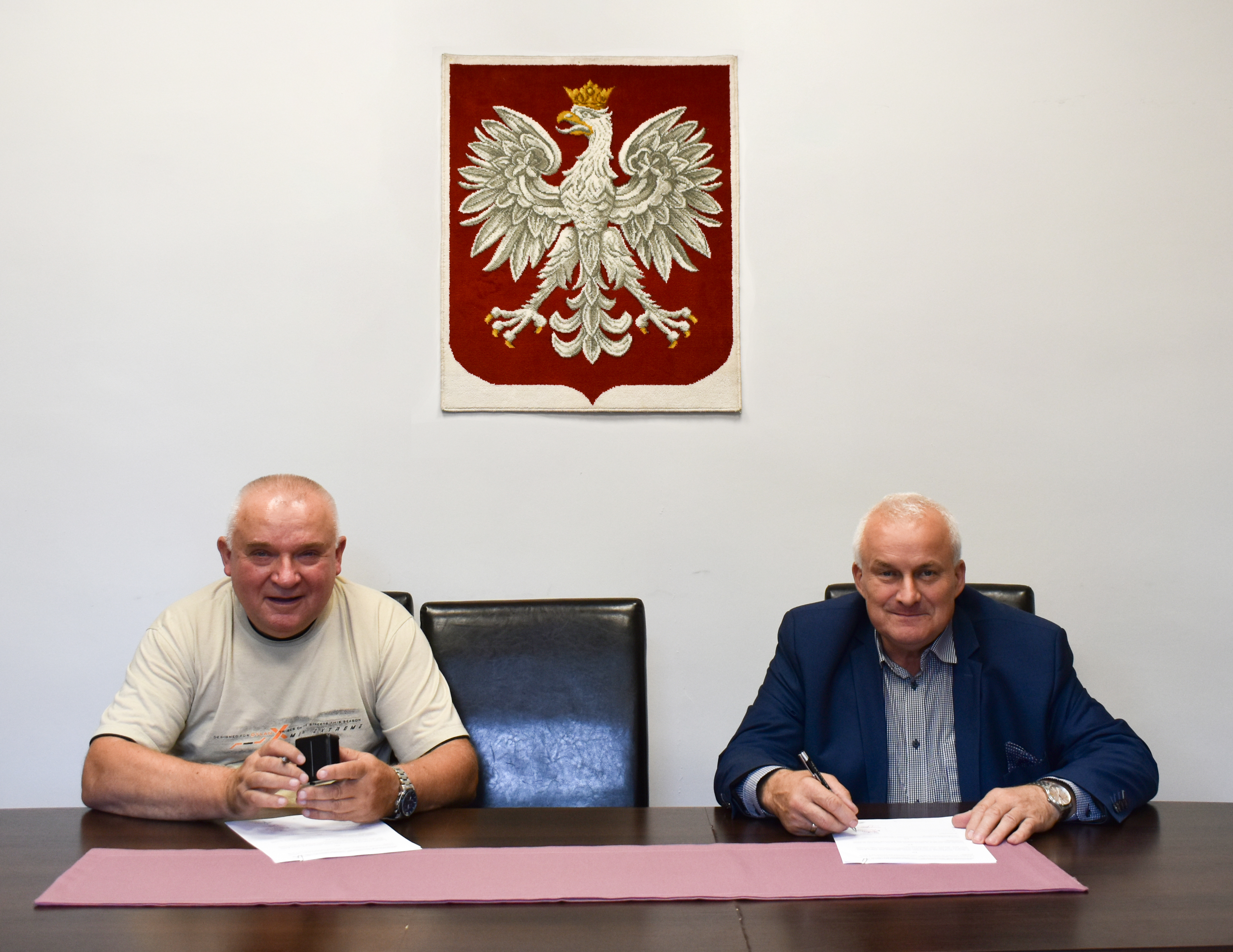 Ilustracja do informacji: Podpisanie umowy na termomodernizacje dachu w DPS w Miłowicach