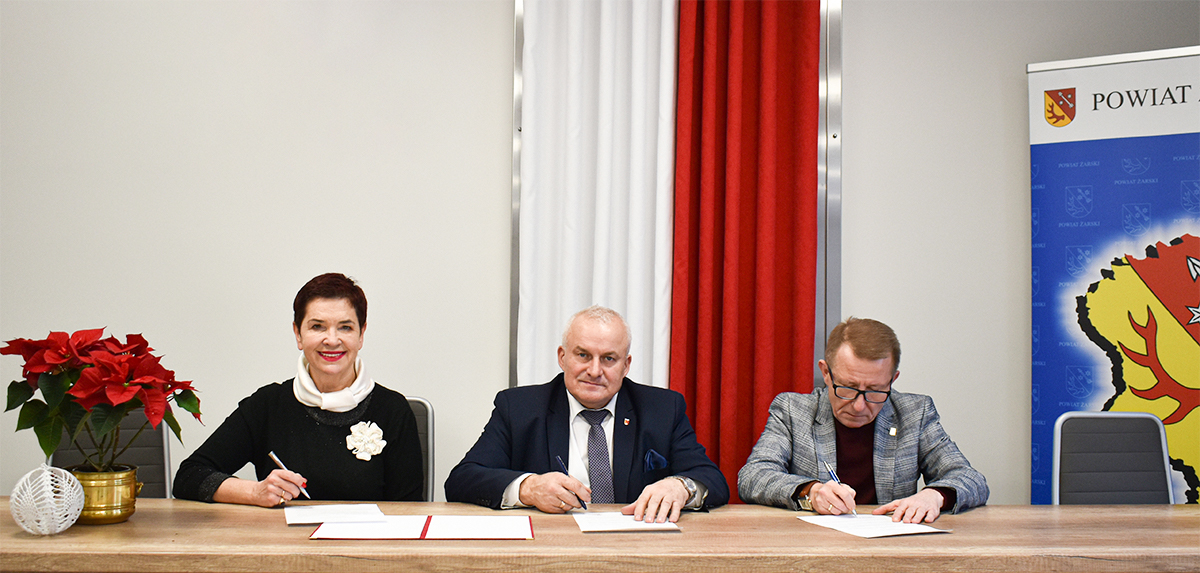 Ilustracja do informacji: Podpisano porozumienie współpracy z Łużycką Szkołą Wyższą w Żarach.