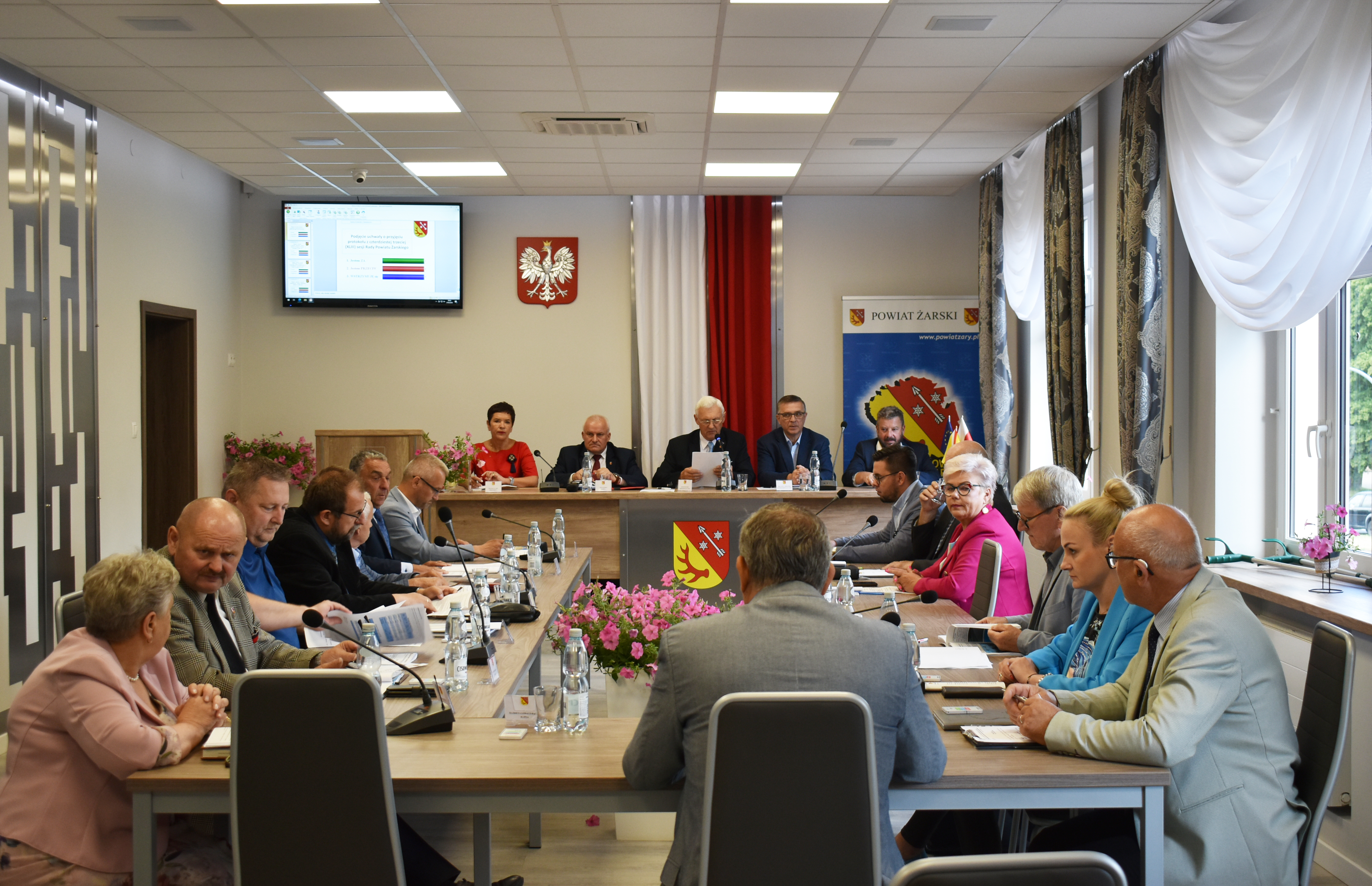 Ilustracja do informacji: XLIV sesja absolutoryjna Rady Powiatu Żarskiego