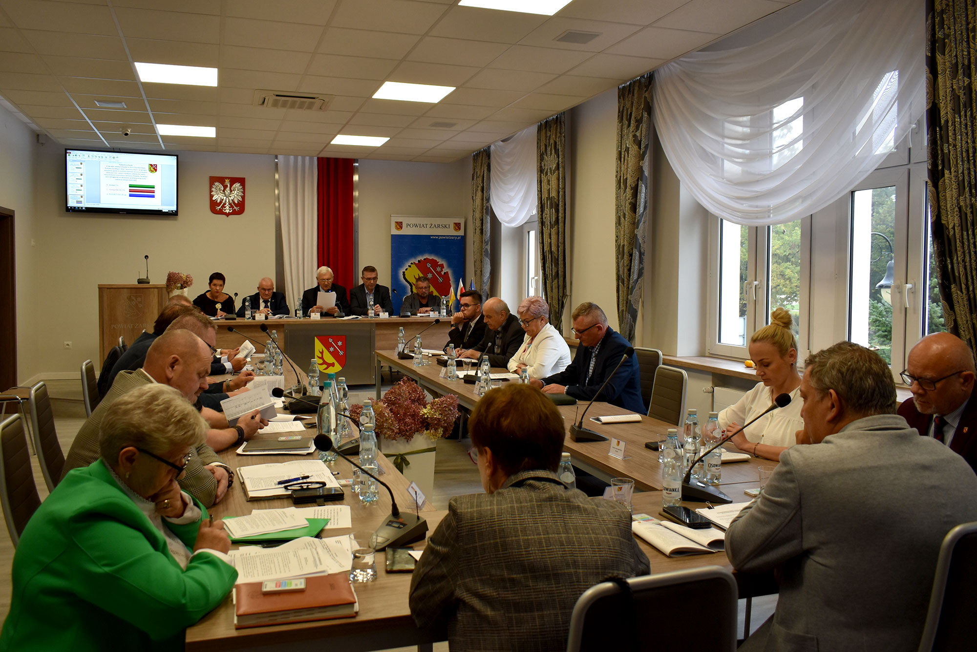 Ilustracja do informacji: XLVII sesja Rady Powiatu Żarskiego