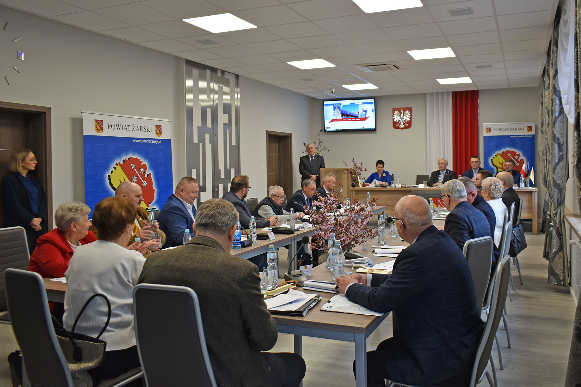 Ilustracja do informacji: LIV sesja Rady Powiatu Żarskiego